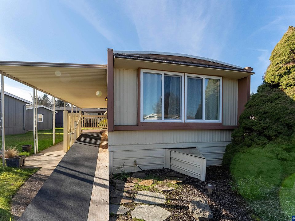 1st image of 277 NE Conifer Blvd Unit 79