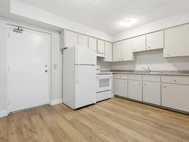 275 Askin Ave #605 — Photo 12