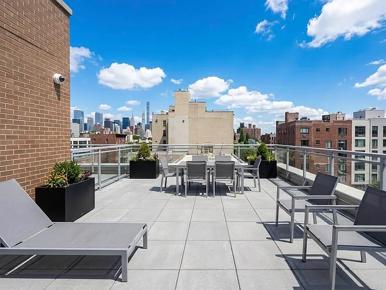 5 Withers St #4D — Photo 12