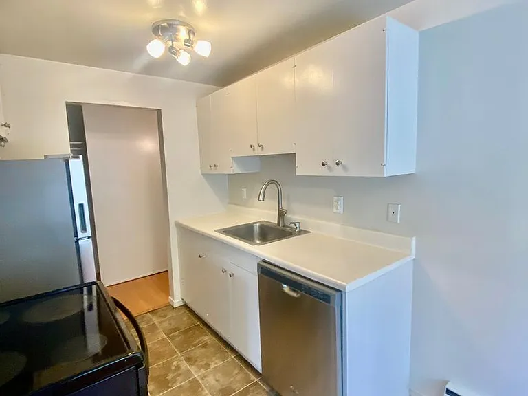 8401 Rainier Pl S — Photo 2