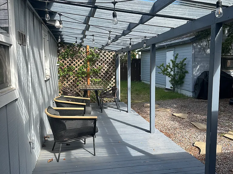1333 Van Buren St — Photo 19