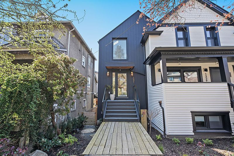 Vancouver Townhouse for rent - 3 Bedrooms — photo 9