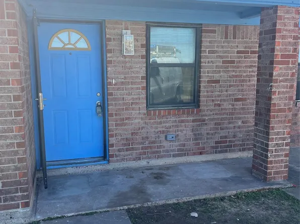 402 Thompson Dr, Bay City, TX 77414