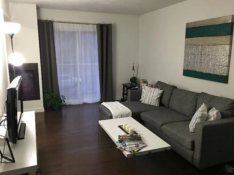 475 Lancaster St W #28 — Photo 13