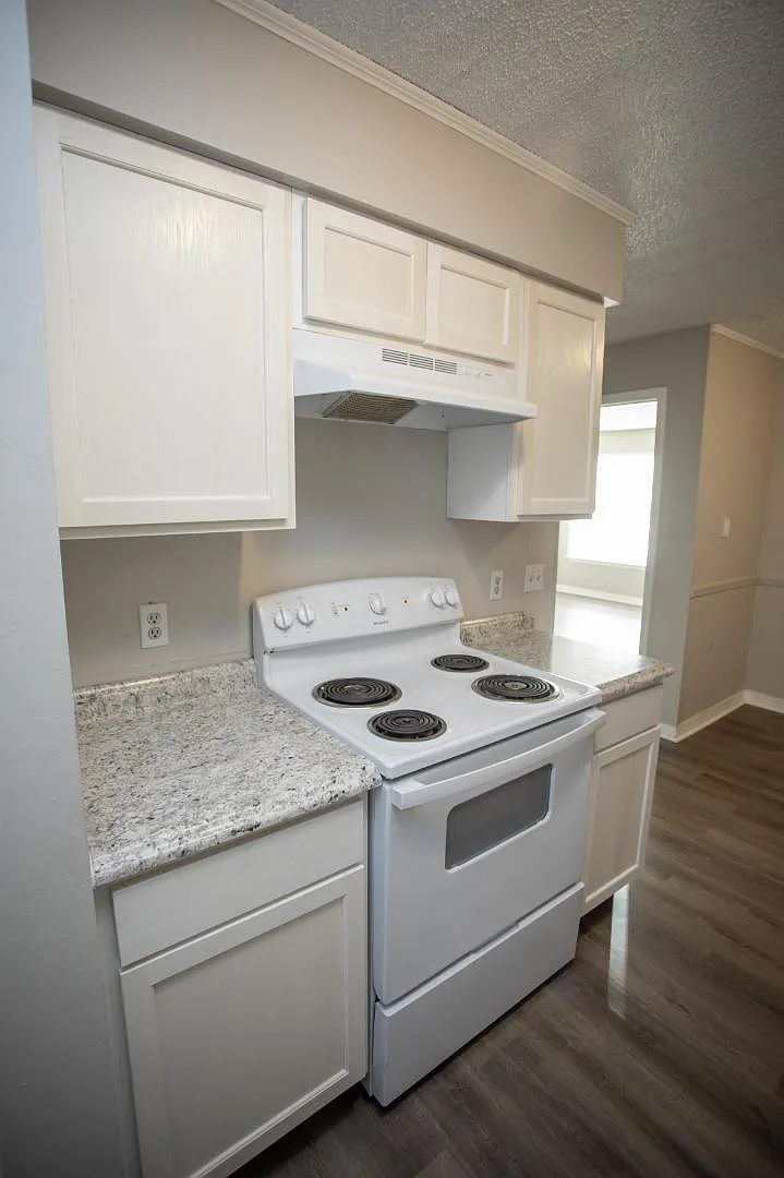 309 Marigny Cir - Unit D — Photo 4
