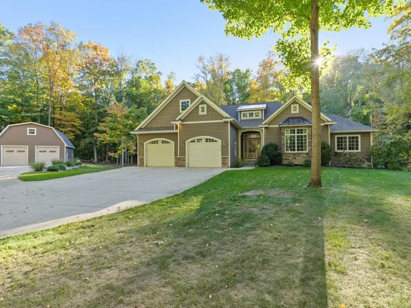 4312 Woodside Meadow Ct, Dorr, MI 49323