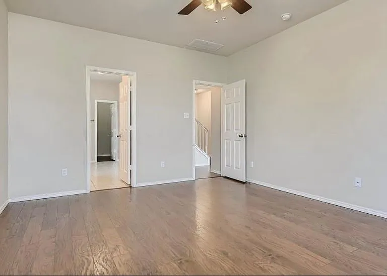 301 Comal Run — Photo 12