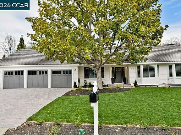 3rd image of 2941 Roundhill Rd