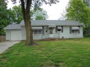 2242 N Weller Ave, Springfield, MO 65803