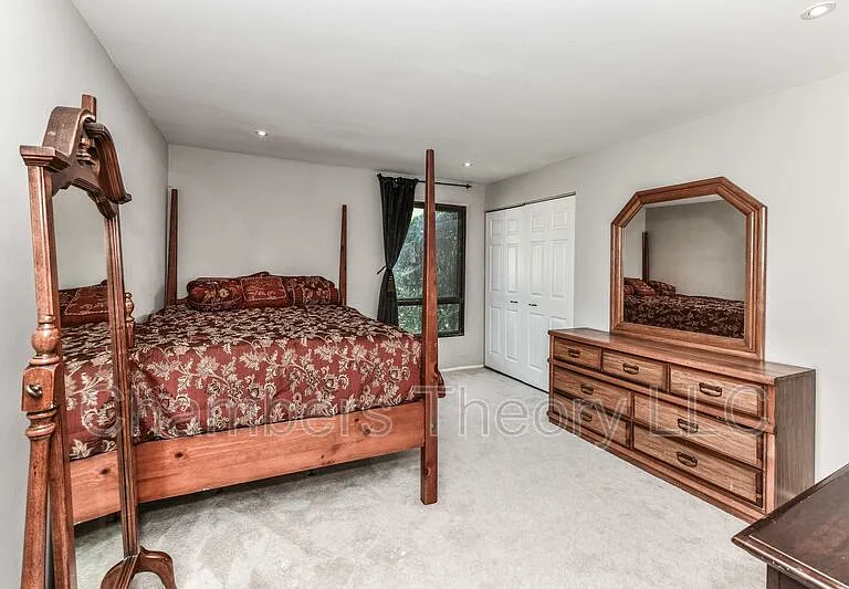 7802 Dassett Ct #T2 — Photo 16