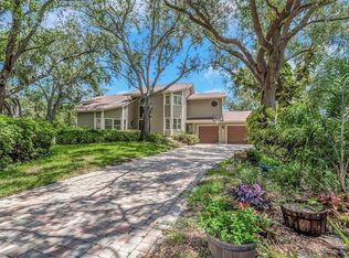 1065 Sable Ct NE, Saint Petersburg, FL 33702