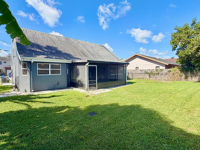 6048 Garrett St — Photo 49