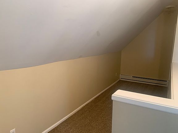 2nd image of 208 N Linn St