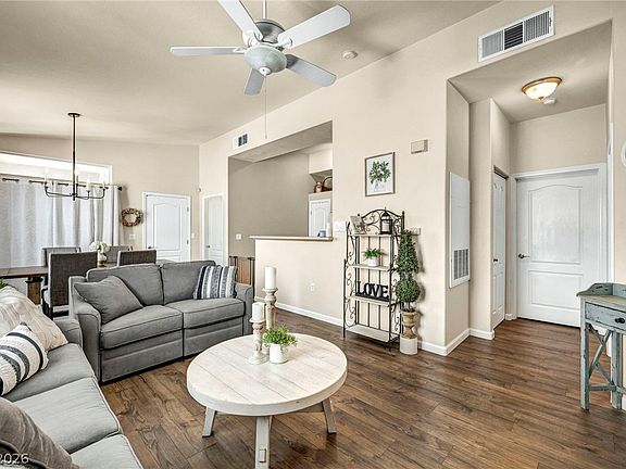 5th image of 2305 W Horizon Ridge Pkwy APT 3621