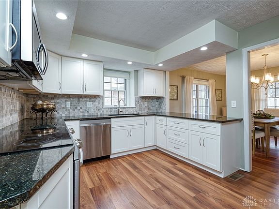 4th image of 6670 Golf Green Dr