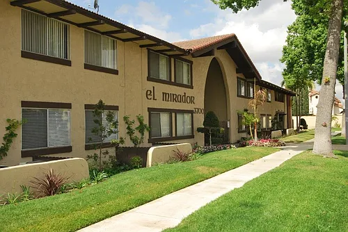 El Mirador Apartments Photo 1