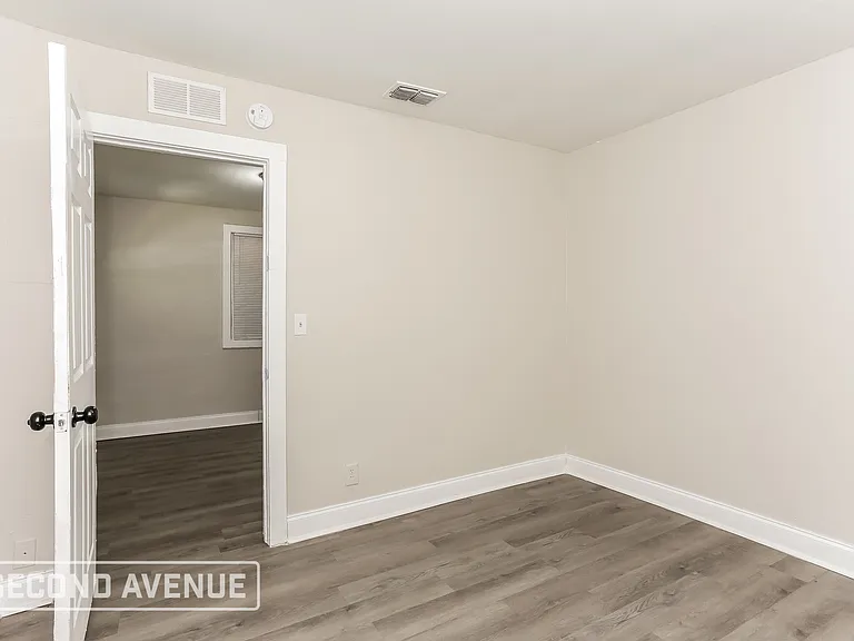 1934 Ella St — Photo 11