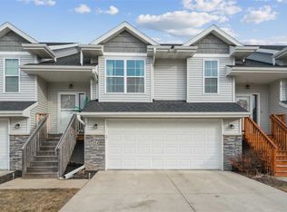 354 Tanglewood Dr, Solon, IA 52333