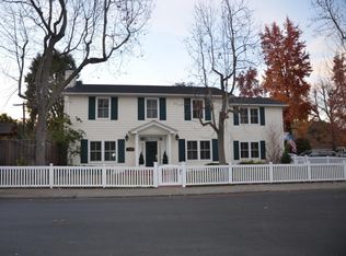 1011 Greenwood Dr, Menlo Park, CA