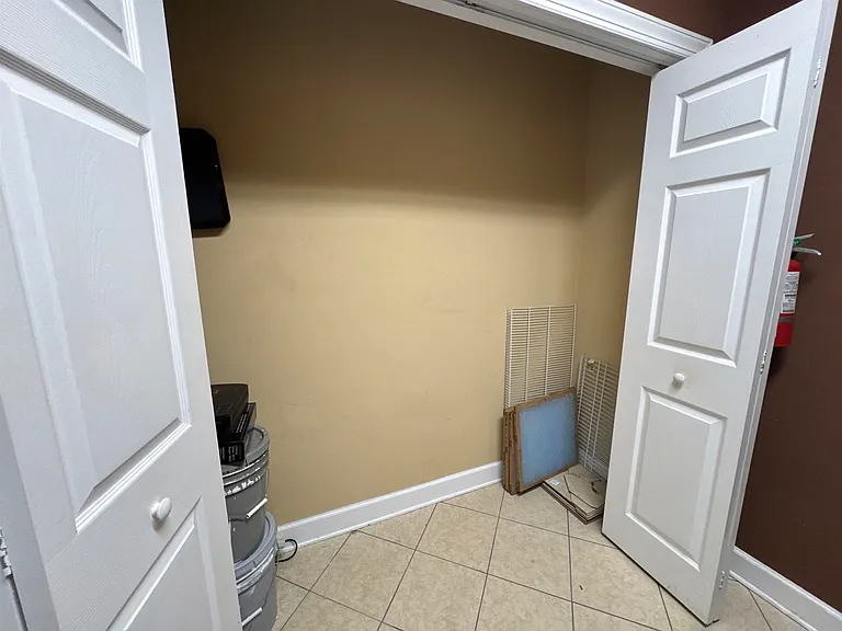 2709 Killarney Way #3 — Photo 17