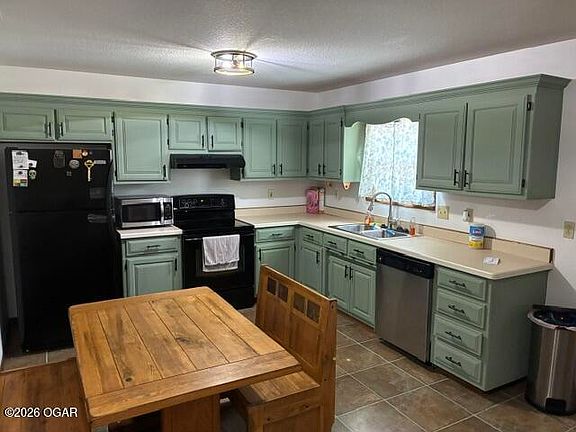 2nd image of 725 Jefferson Ave