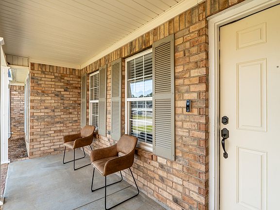 2nd image of 3235 Warwick Place