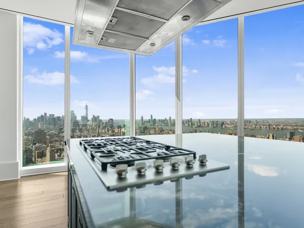 45 East 22nd Street image 24 of 28