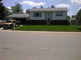 114 E Walnut St, Gillette, WY 82718