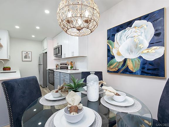 4th image of 5015 Santa Cruz Ave Unit 309