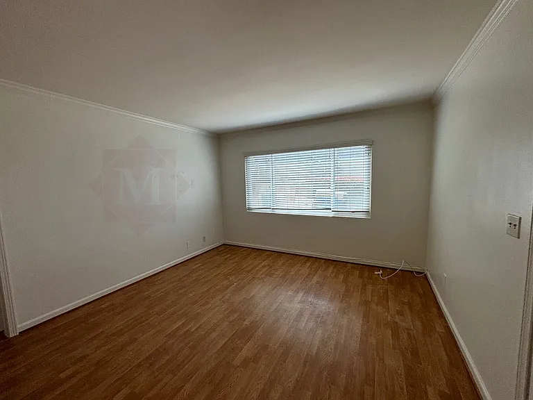 140 Natoma Ave #A — Photo 3