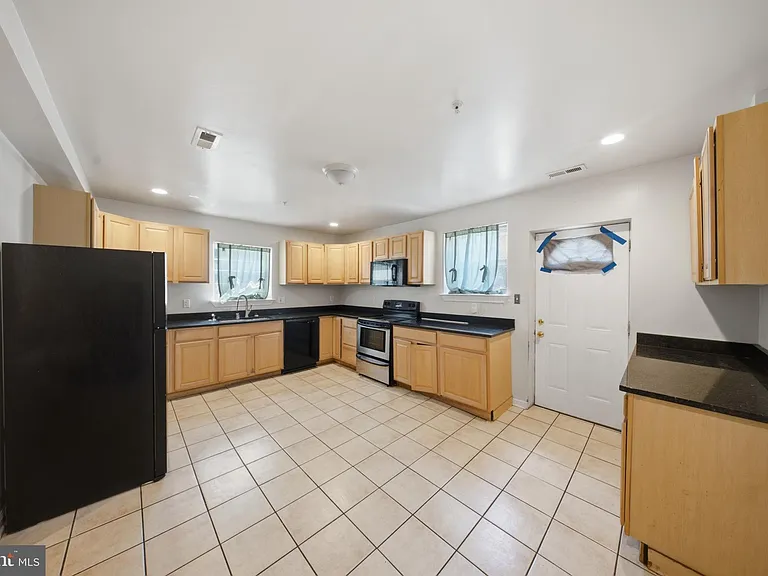 7611 Temple Hill Rd — Photo 5