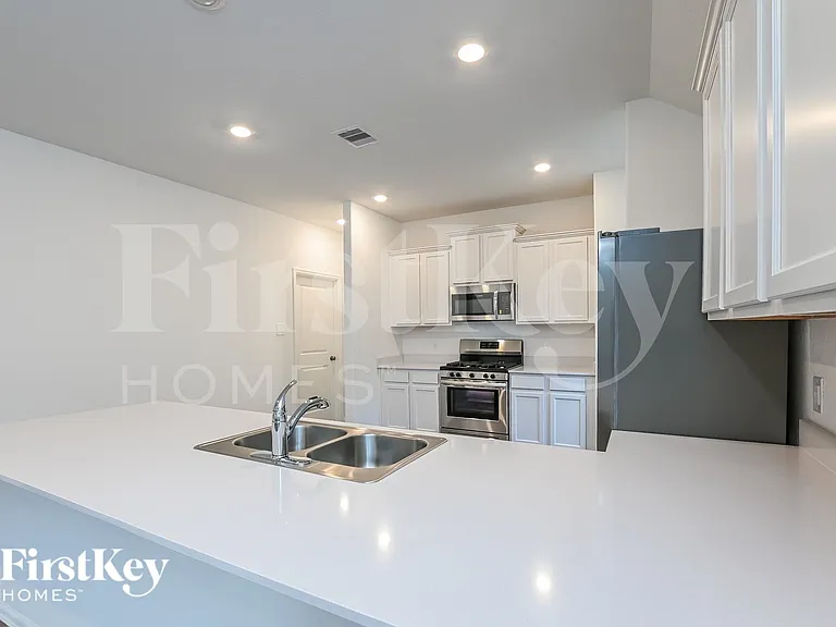 18442 Summit Ranch Dr — Photo 7