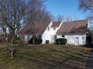 70 Plumtree Rd, Sunderland, MA 01375