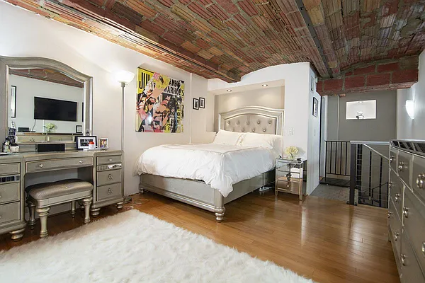 Sold by NextStopNY | media 12