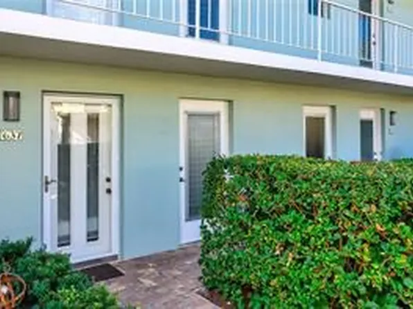 637 12th Ave S #1, Naples, FL 34102