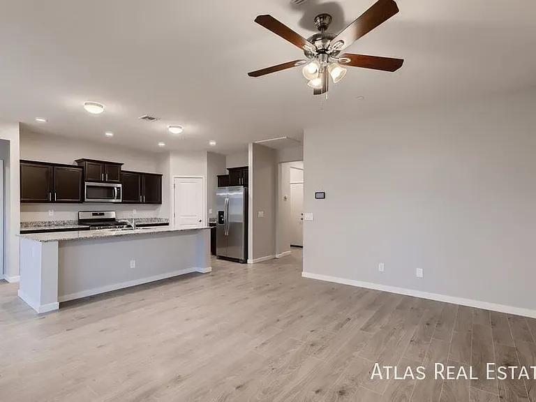 2077 N 213th Dr — Photo 2