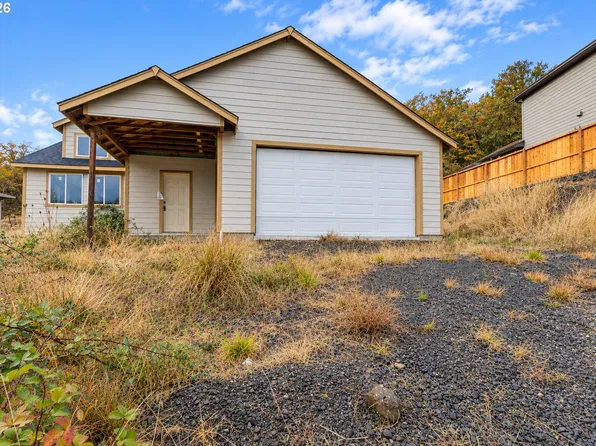 928 SE Golden Eagle Ave, Roseburg, OR 97470