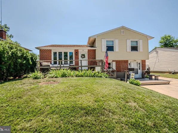 18 Darlington Rd, New Castle, DE 19720