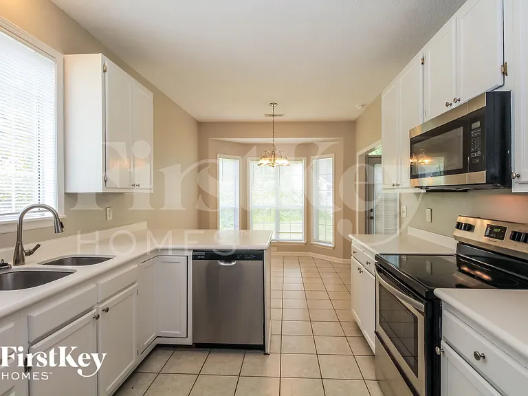 4101 Chimney Springs Ct — Photo 7