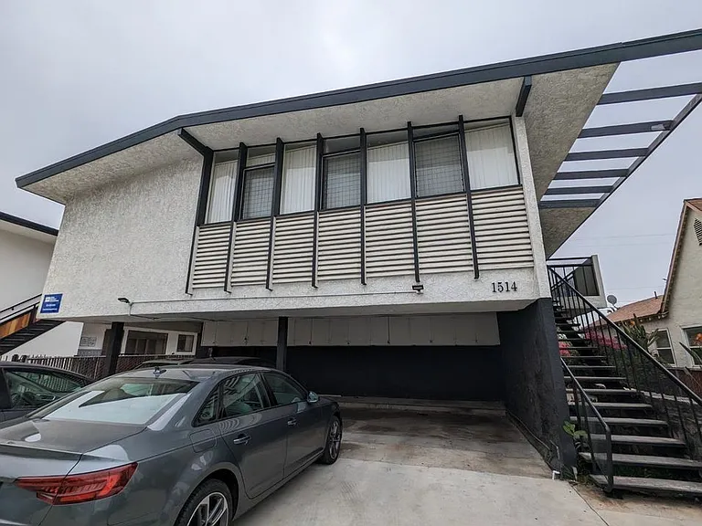 1514 S Orange Grove Ave #8 — Photo 2