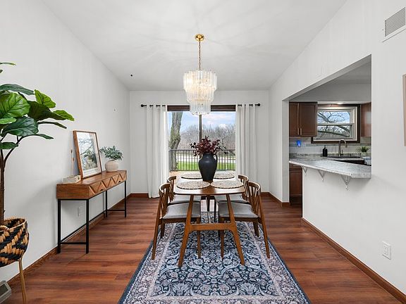 5th image of 2632 W 38th Pl