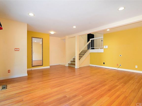 4th image of 21535 Erwin St Unit 111