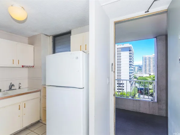 1848 Kahakai Dr APT 1004, Honolulu, HI 96814
