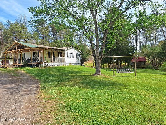 5th image of 180 Walker Rd
