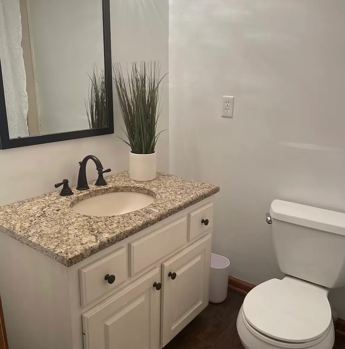 3 bed, 1000 sqft, $1,200 — Photo 3