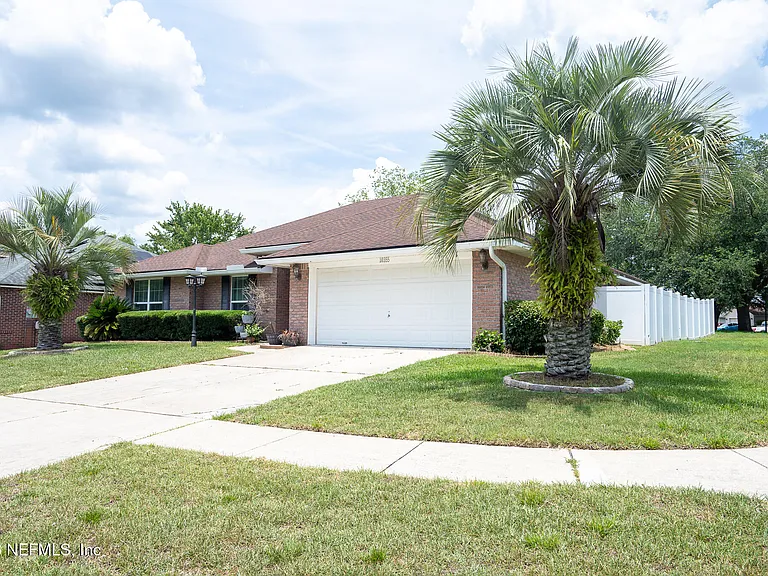 10355 Shelby Creek Rd S — Photo 2