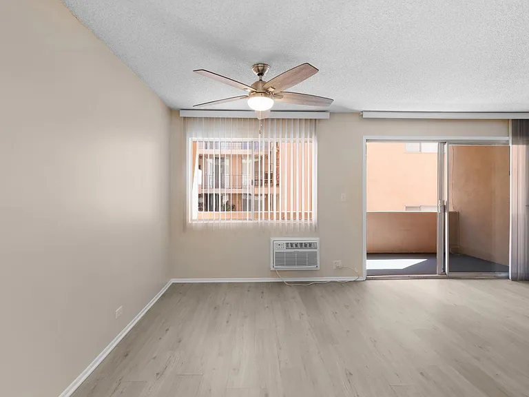 11677-11683 Goshen Ave. Los Angeles CA 90049 — Photo 23
