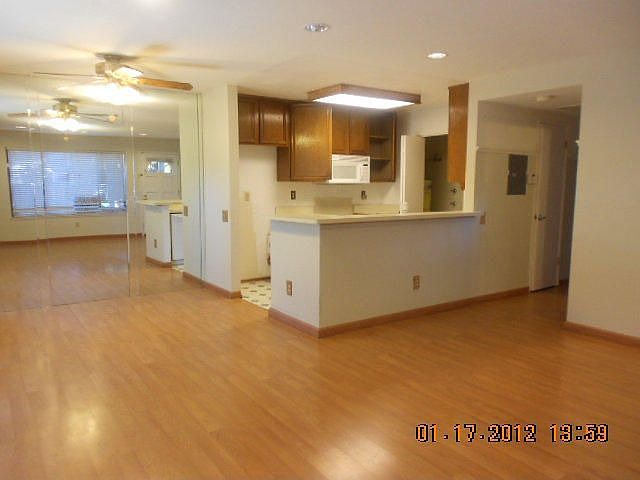 Dining Area & Kitchen