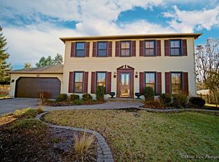 934 Oakleaf Ct, Naperville, IL 60540