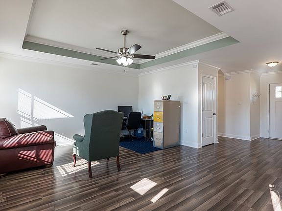 4th image of 5640 Encino Ln